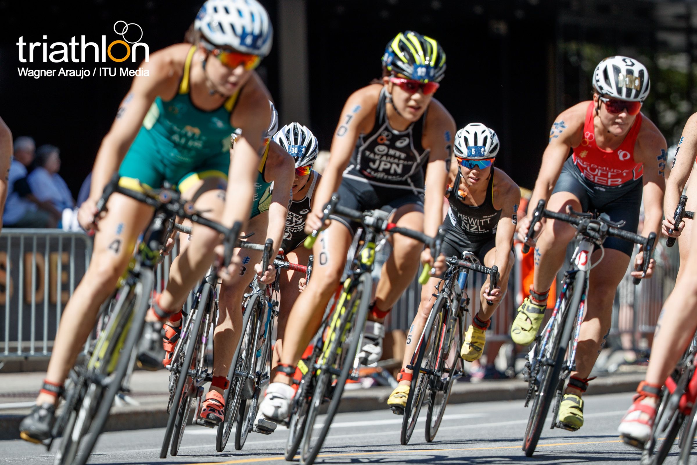 Series Mundiales Triatlón Montreal 2017 (élite femenina)