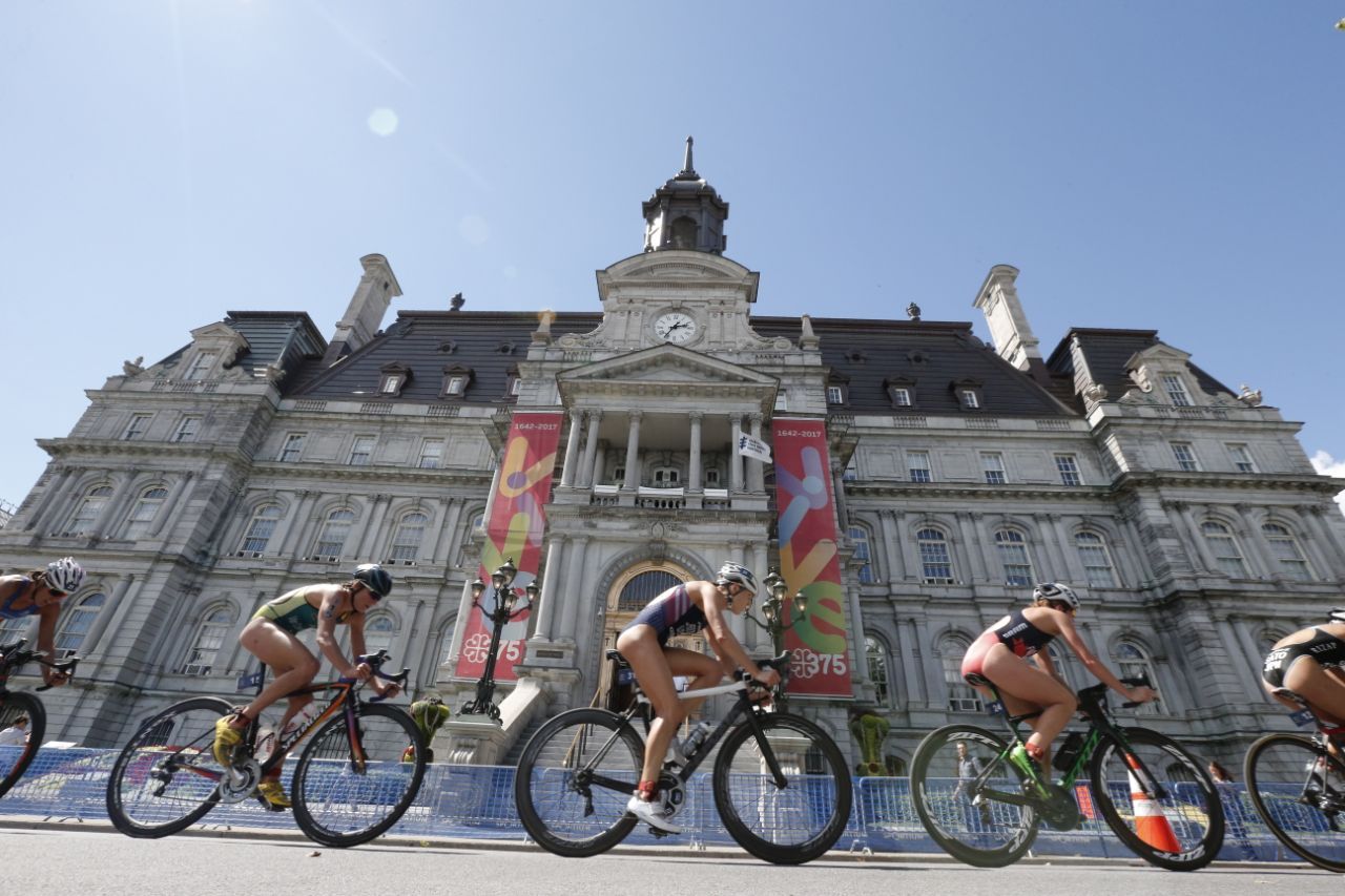 Series Mundiales Triatlón Montreal 2017 (élite femenina)