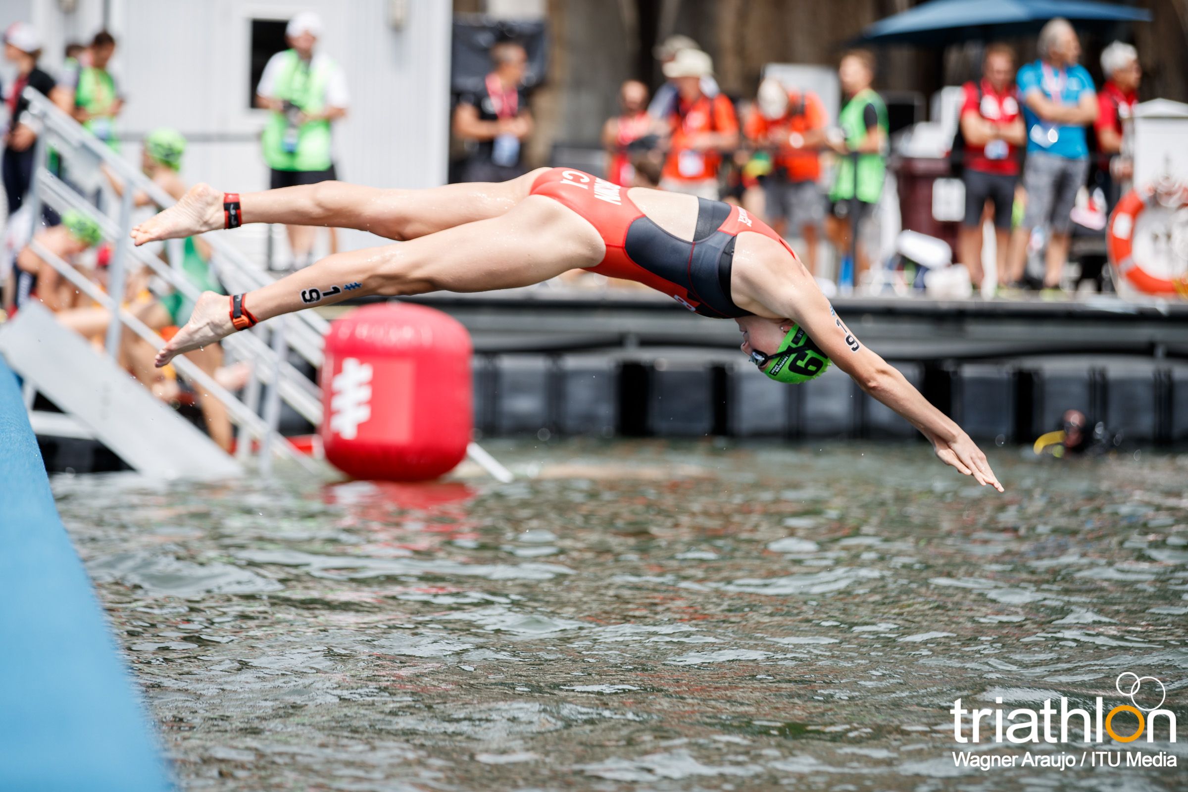 Series Mundiales Triatlón Montreal 2017 (élite femenina)