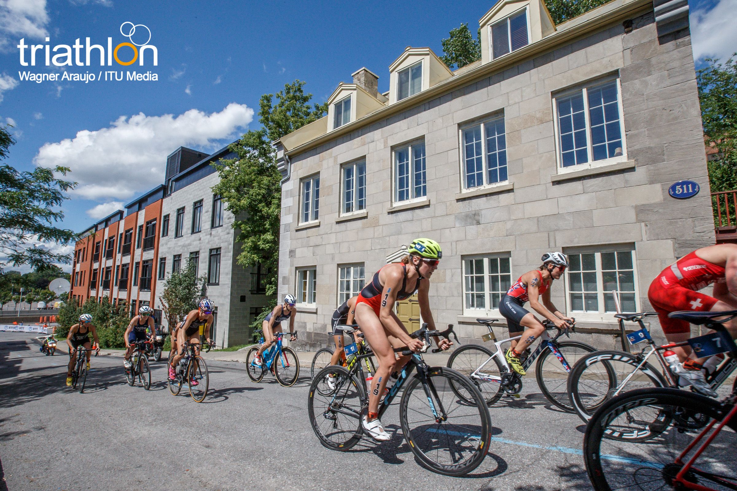 Series Mundiales Triatlón Montreal 2017 (élite femenina)