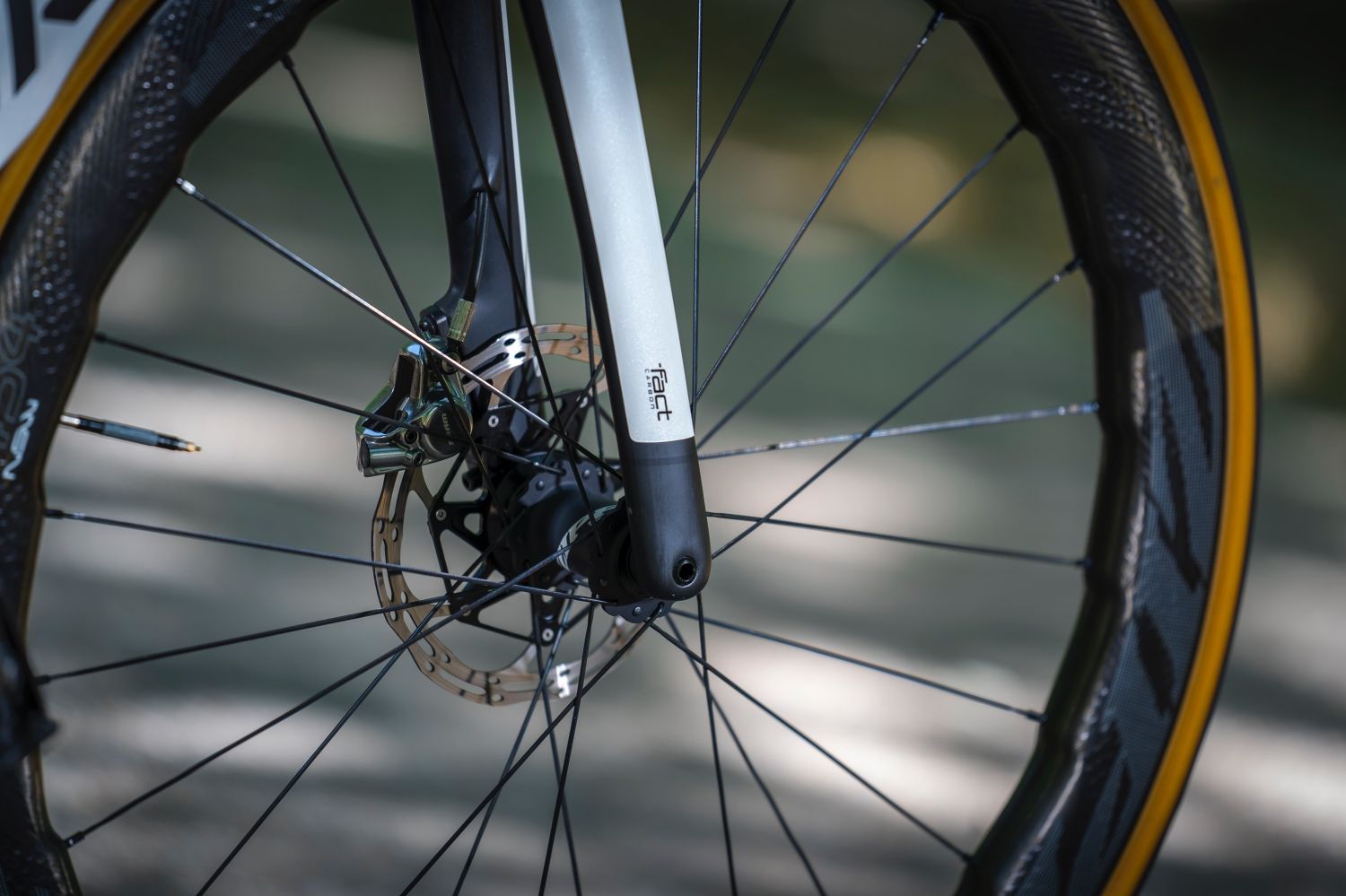 La "mejor bici del mundo": Specialized S-Works Venge ViAS Disc   Zipp 454 NSW