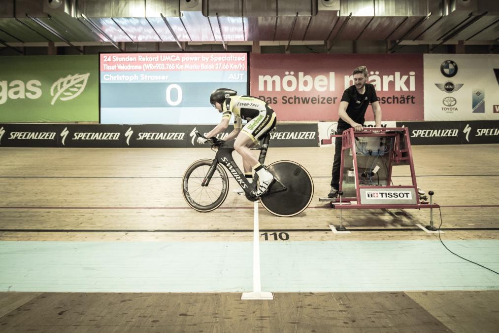 El ciclista austriaco Christoph Strasser establece un nuevo récord en pista