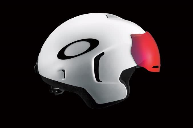 Cascos y la ropa de ciclismo Oakley