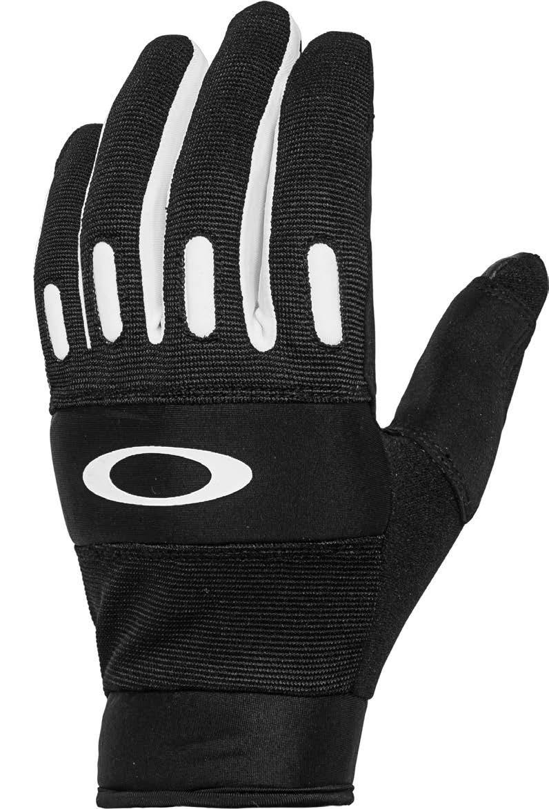 Cascos y la ropa de ciclismo Oakley