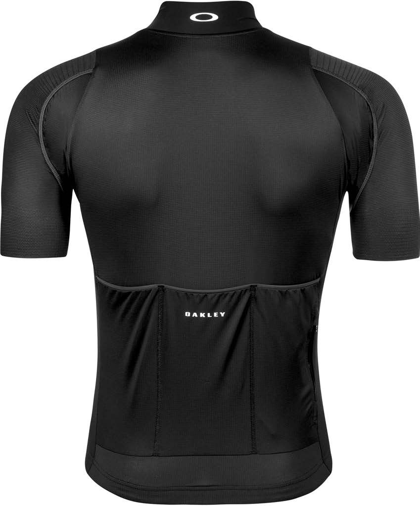 Cascos y la ropa de ciclismo Oakley