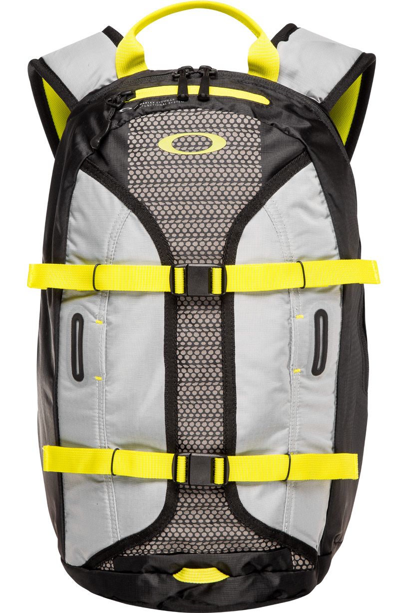 Cascos y la ropa de ciclismo Oakley