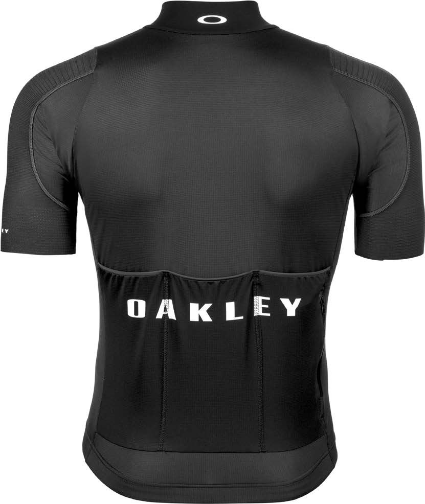 Cascos y la ropa de ciclismo Oakley