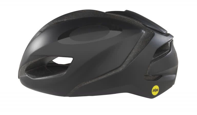 Cascos y la ropa de ciclismo Oakley
