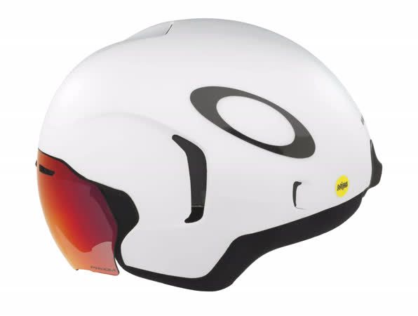 Cascos y la ropa de ciclismo Oakley