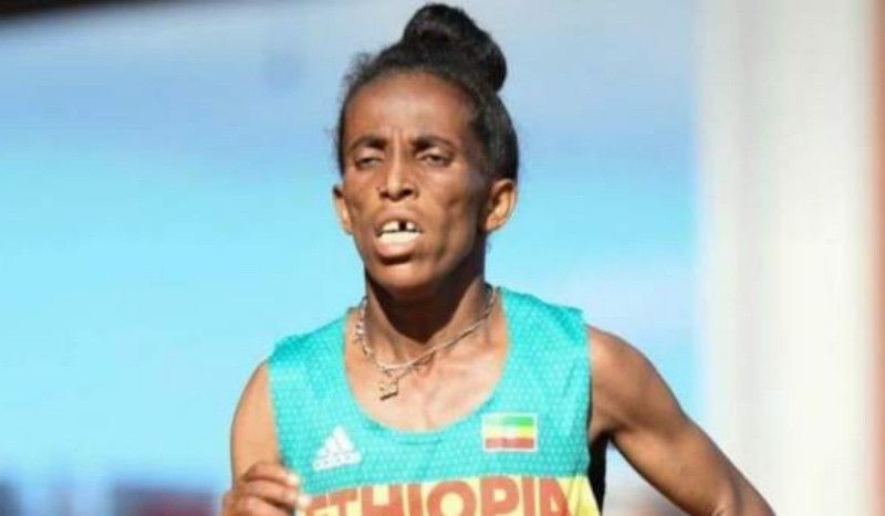 La etíope Girmawit Gebrzihair, en un momento de la final de 5.000 del Mundial sub-20 de Tampere (Finlandia).