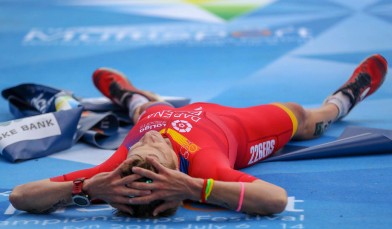 Pablo Dapena, tras ganar el Campeonato del Mundo ITU de Larga Distancia 2018.
