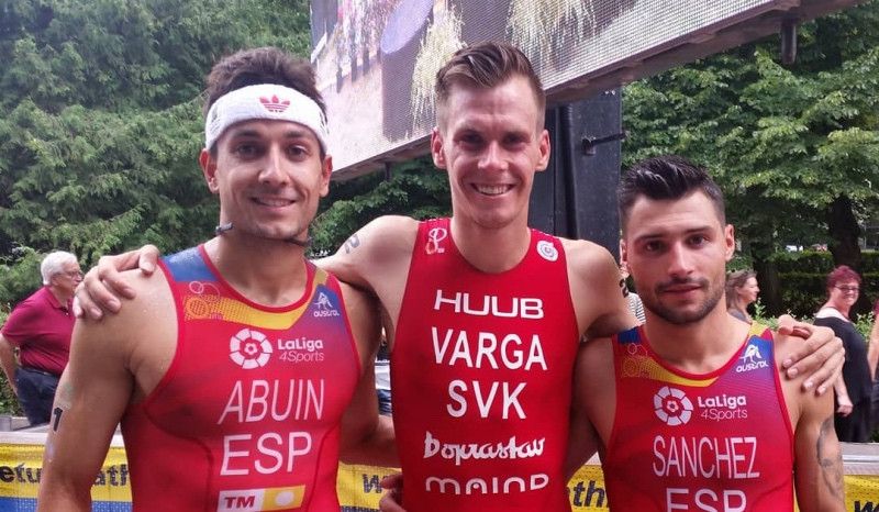 Los tres primeros clasificados del Campeonato de Europa de Triatlón Sprint 2018.