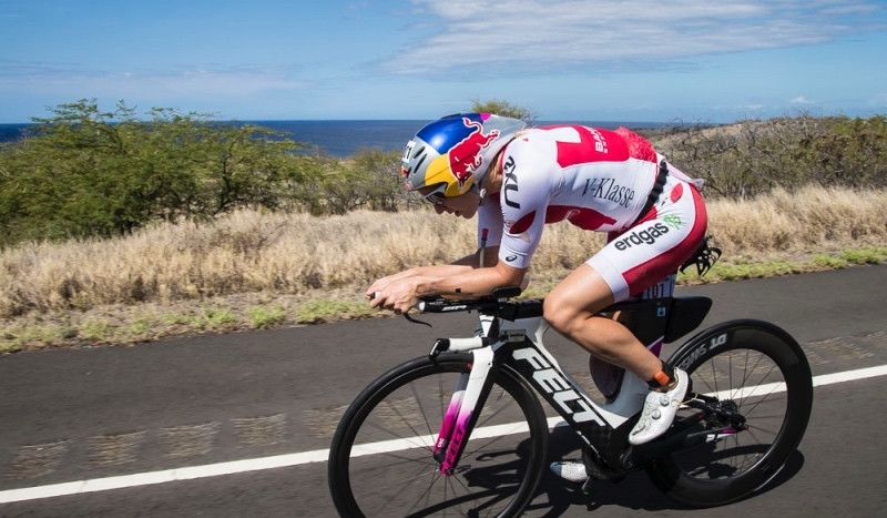 Daniela Ryf, en el segmento de ciclismo del Ironman de Hawaii 2017.
