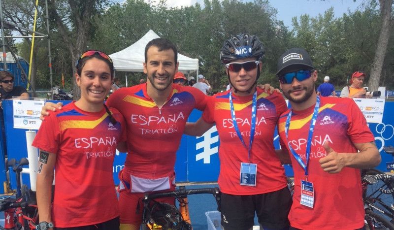 El equipo español, con Marta Sánchez, Cesc Godoy, Xisca Tous y Roberto Sánchez.