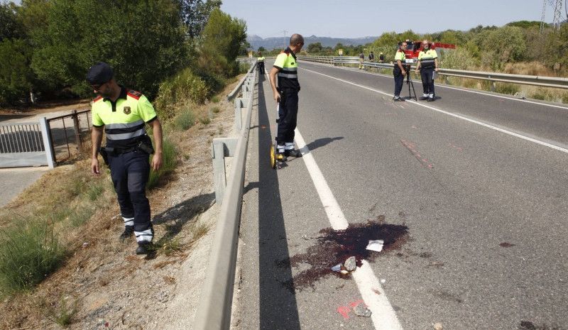 Un conductor drogado de 18 años atropella y mata a dos ciclistas en Tarragona