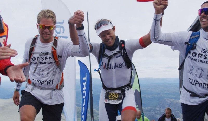 Un tricampeón del mundo de rally consigue acabar el Norseman: ¡Su primer triatlón!