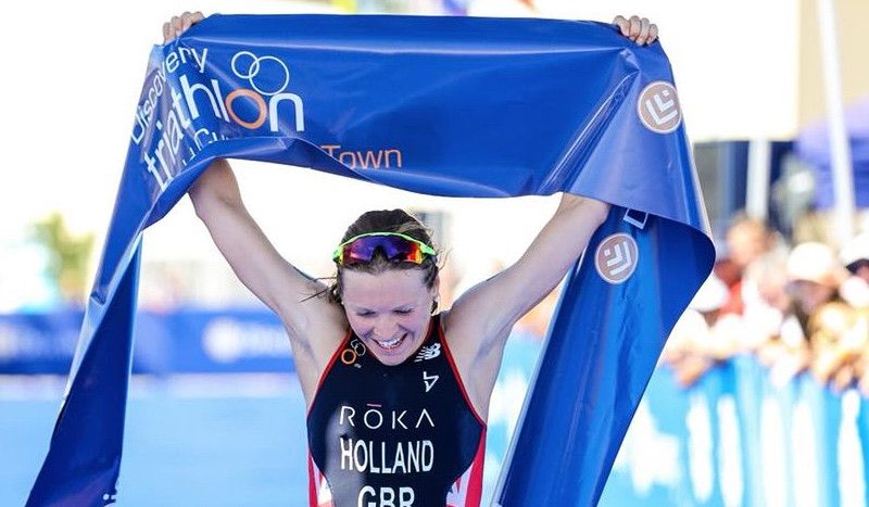 La británica Vicky Holland se proclama campeona del mundo en Gold Coast