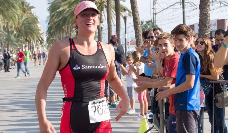 Mireia Belmonte vuelve a recurrir al acuatlón como herramienta de entreno