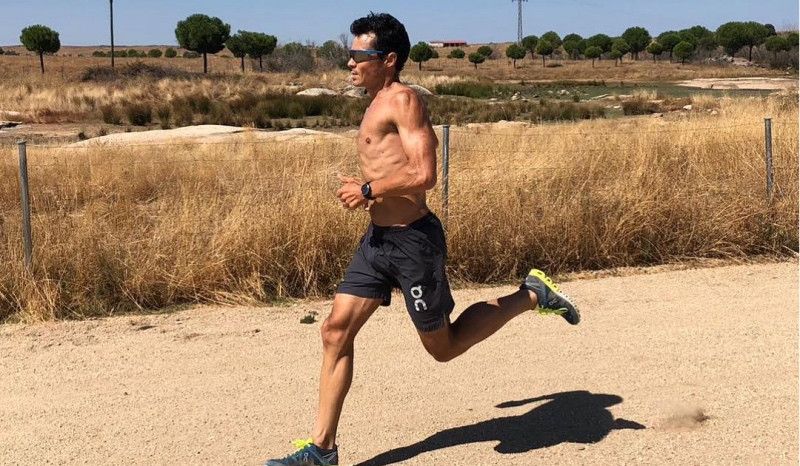 Carlos Prieto, entrenador de Noya: "Vigilamos que no se escape a entrenar cuando no toca"