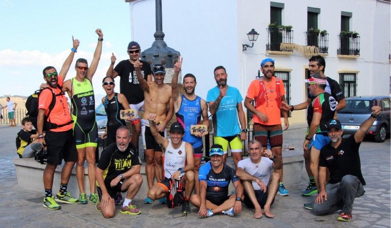 Quince 'titanes' completan su carrera de manera 'extraoficial' 