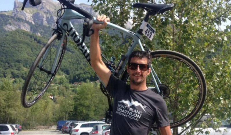 Un ciclista fallece alcanzado por los disparos de un cazador y su familia lo celebra