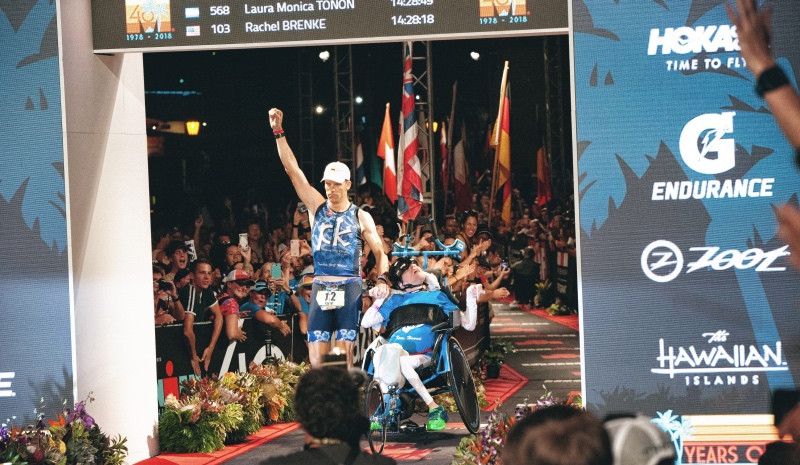 Los hermanos Brent y Kyle Pease (con parálisis cerebral) hacen historia en Kona