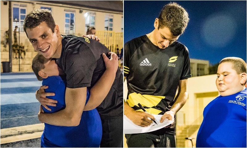 Jonny Brownlee conoce a su ídolo: el niño maltés que lucha por su vida haciendo triatlón 