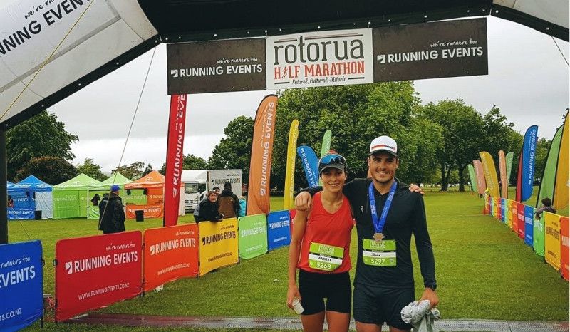 La 'despedida de soltero' de Noya: una carrera de 10 km con su futura esposa
