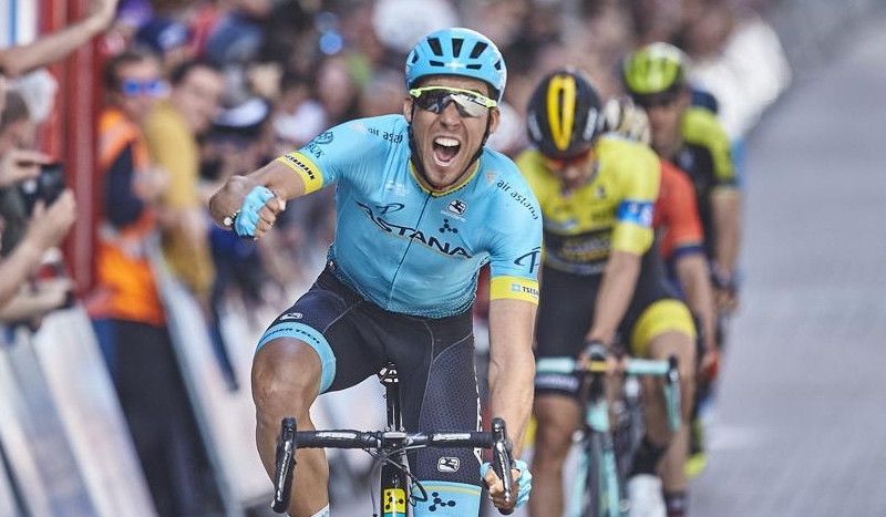 El ciclista Omar Fraile y su novia sufren un accidente de coche