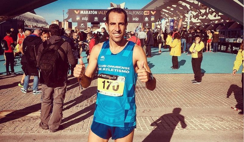 Misión cumplida: Emilio Martín baja de 2h20 en el maratón de Valencia