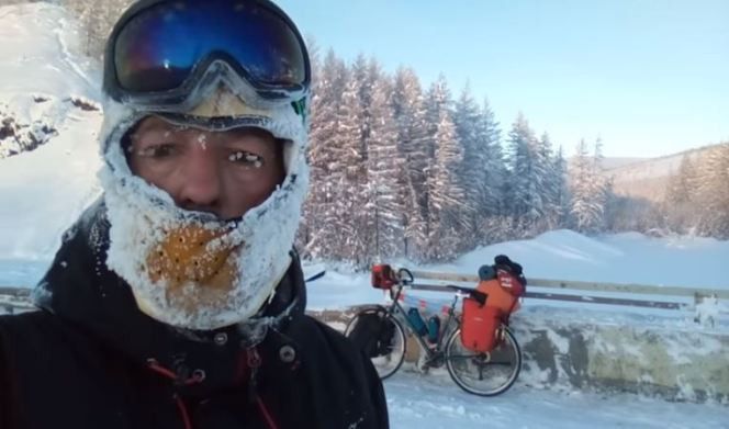Rescatan a un ciclista español que intentaba cruzar la Siberia a -50º C