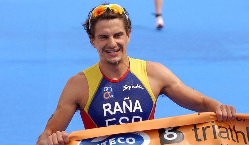 Iván Raña: "Llegaba a las carreras y veía a los demás tan grandes que me asustaba" 
