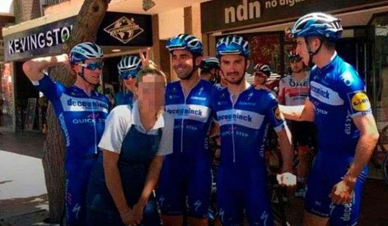 Keisse, denunciado por abusos sexuales por sobrepasarse en esta foto  