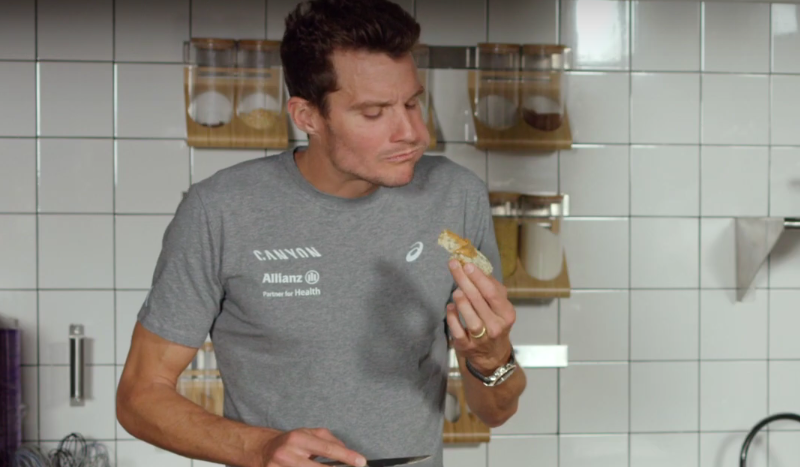 (VÍDEO) Así se prepara el chef Frodeno su propio pan