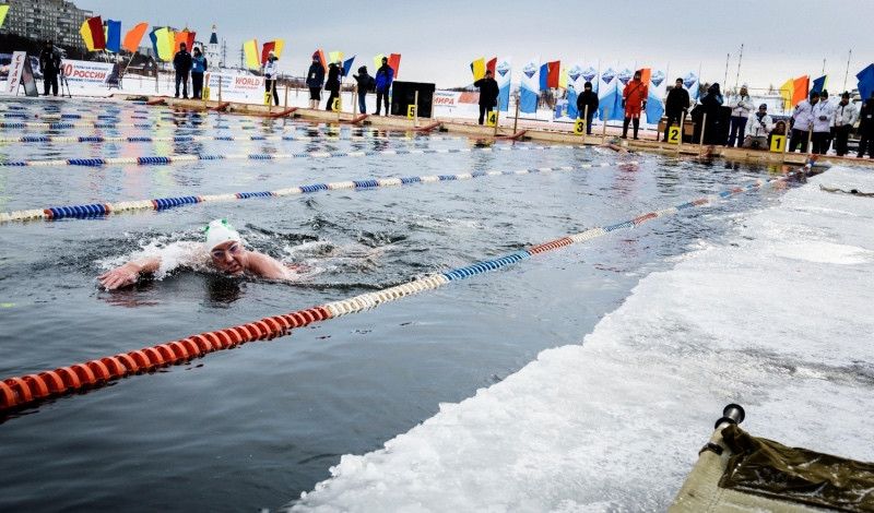 Así es el Mundial de Natación ¡en aguas heladas!
