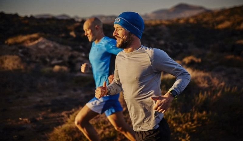Patrick Lange corre la media maratón de Berlín en 1h09'37"