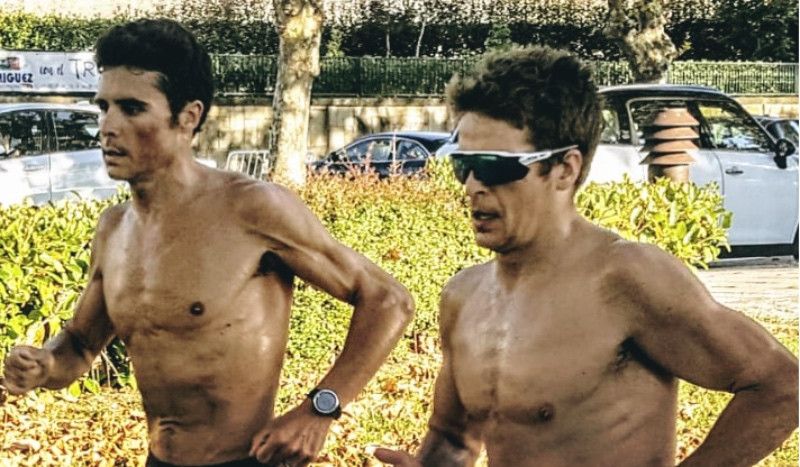 Triatletas diferentes; entrenamientos diferentes