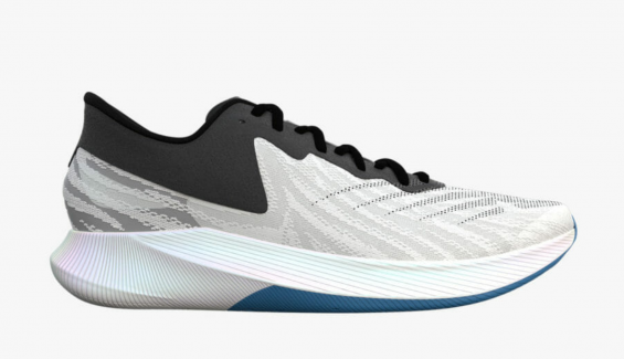 'Tocando la fibra': la locura por las zapatillas de carbono llega al triatlón. 'Tocando la fibra': la locura por las zapatillas de carbono llega al triatlón.