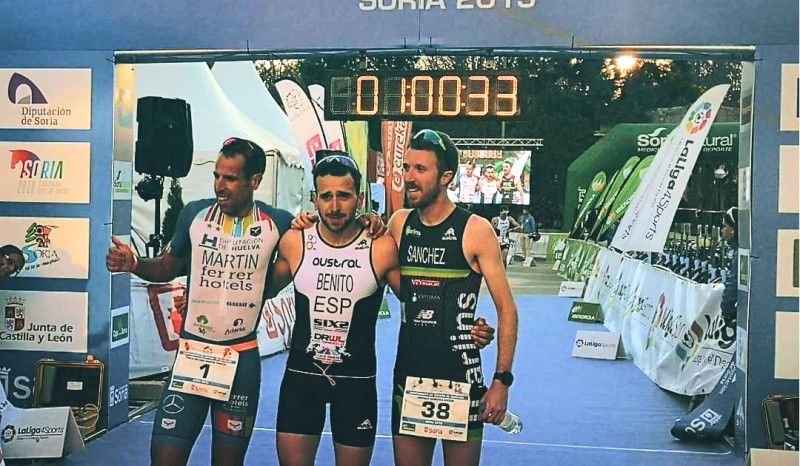 Irene Loizate y Antonio Benito, campeones de España de Duatlón