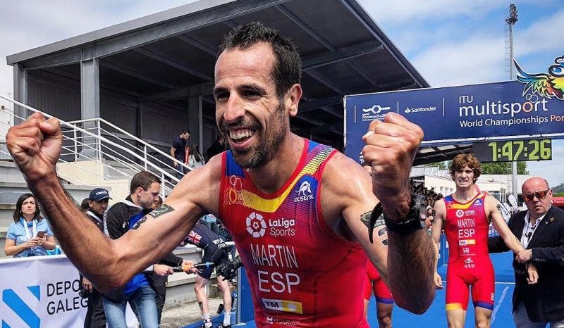 (VÍDEO) Así fue el 'carrerón' de Emilio Martín para ganar la plata en el Mundial de Duatlón