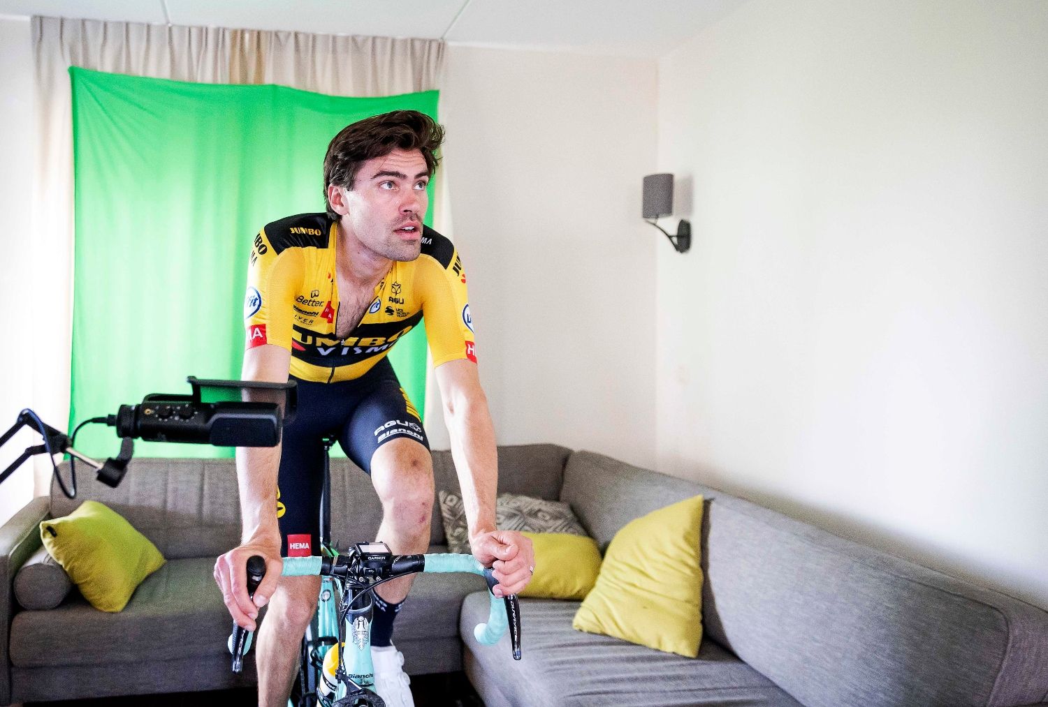 Dumoulin abandona el MPCC porque su equipo usa cetonas. Dumoulin abandona el MPCC porque su equipo usa cetonas.