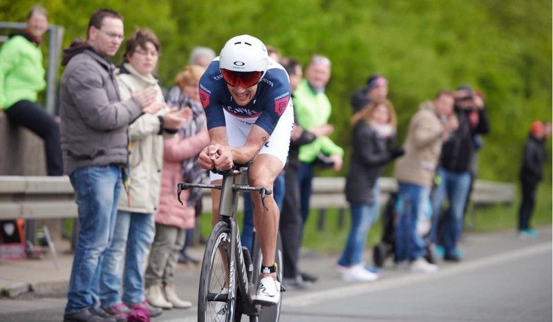 (VÍDEO) Así fue el 'sufrido' triunfo de Jan Frodeno en su regreso a la competición