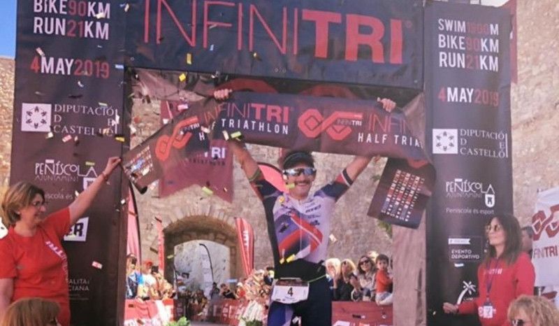 Tim Don se impone en el Infinitri Half Triathlon Peñíscola