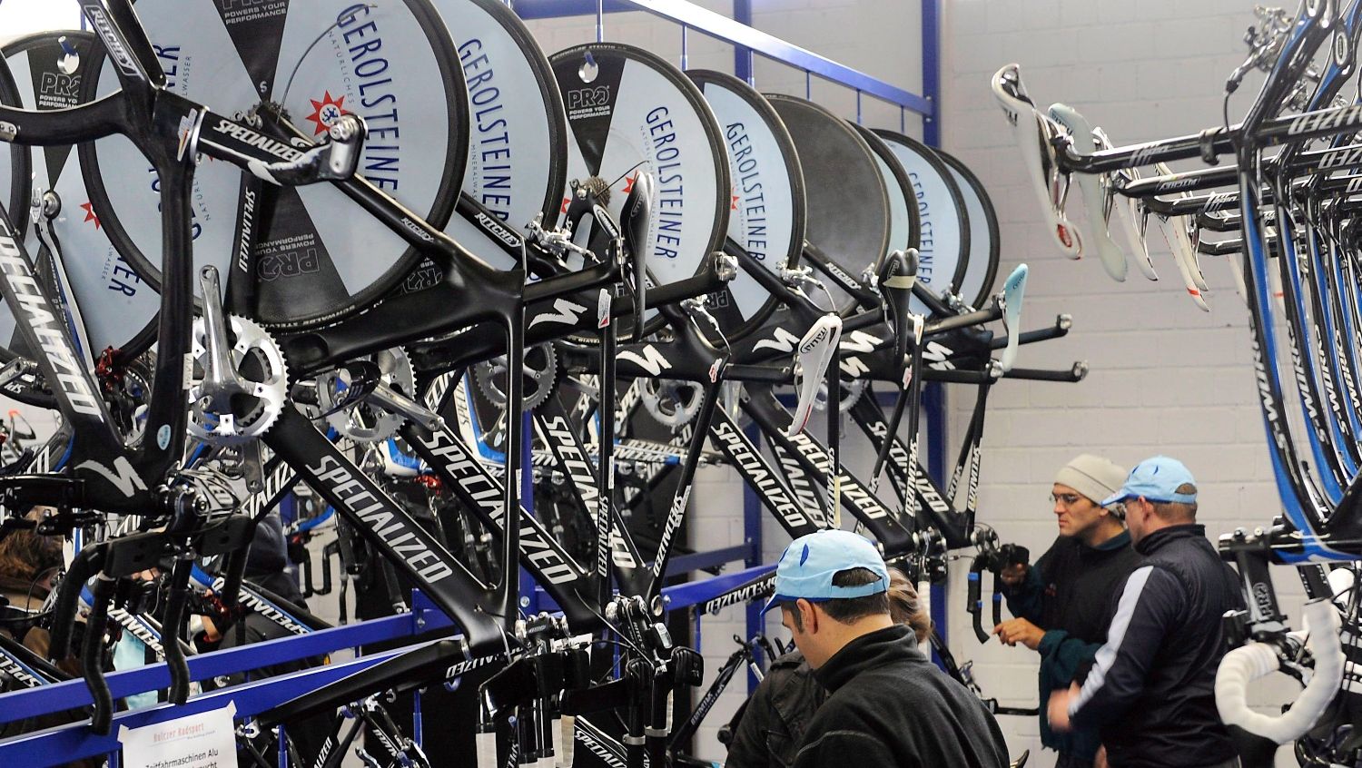 El "boom de demanda" de bicicletas tira de la desescalada del comercio deportivo. El "boom de demanda" de bicicletas tira de la desescalada del comercio deportivo.