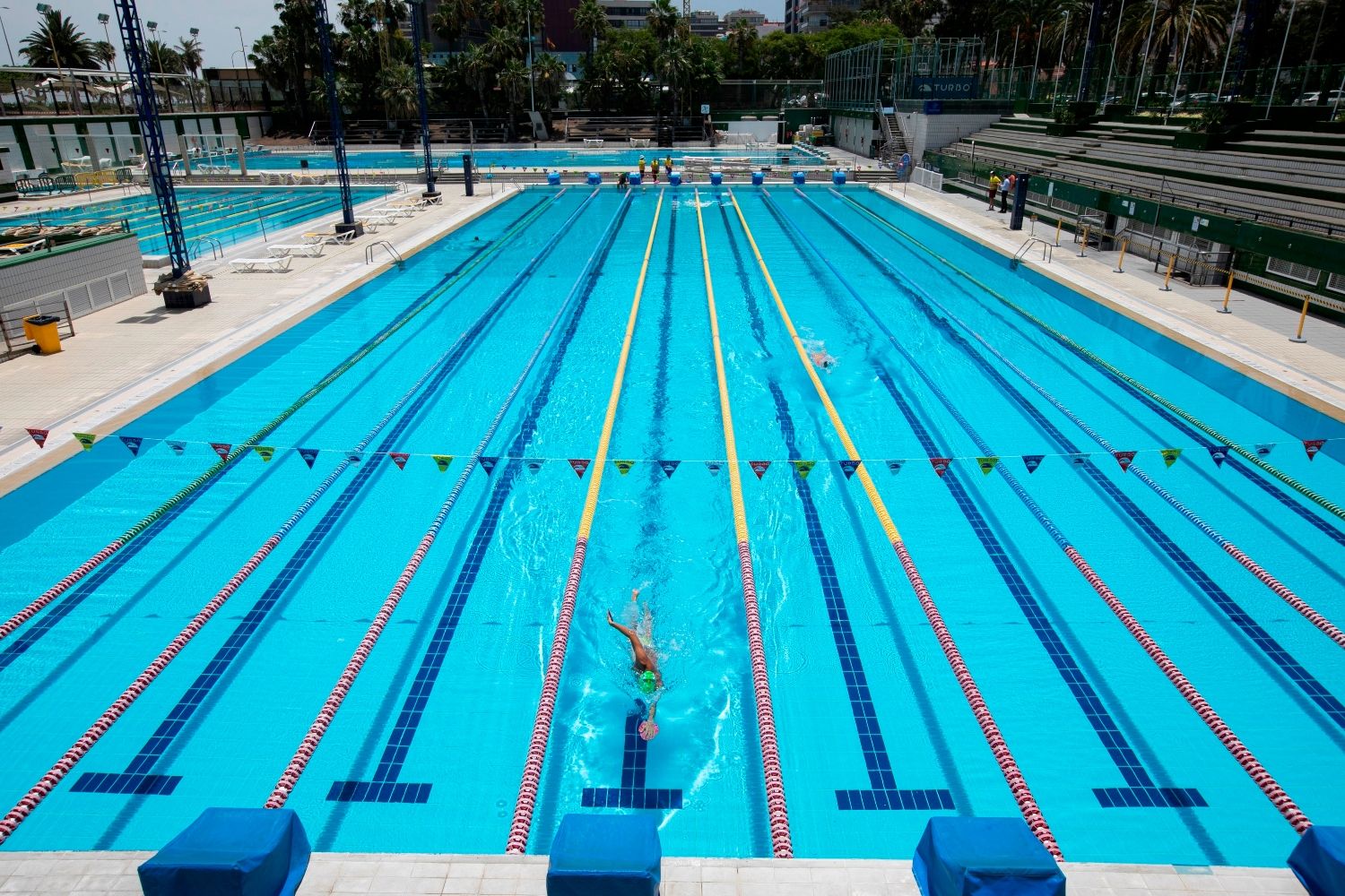 El Ministerio de Sanidad autoriza la apertura de piscinas para uso deportivo.