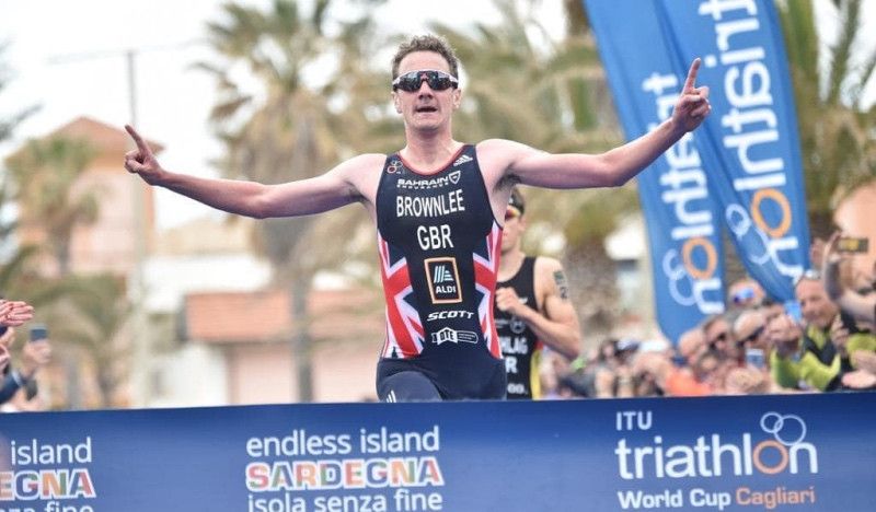Alistair Brownlee gana la Copa del Mundo de Cagliari en su regreso a la corta distancia