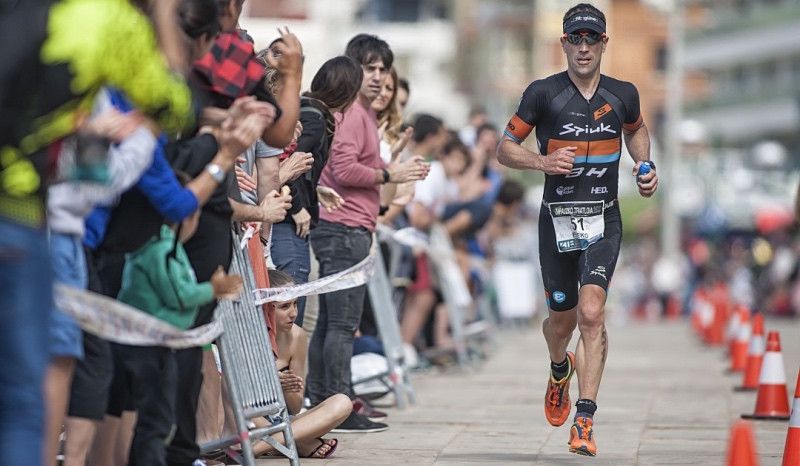 Eneko Llanos, 'Mr Txapela', regresa al Triatlón de Zarautz