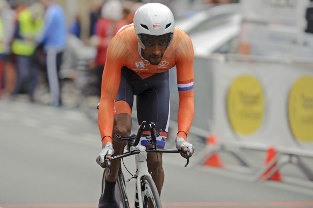 Daniel Abraham, oro paralímpico en Río, ¡¡hace 570 km en 17 horas en la bici de contrarreloj!!