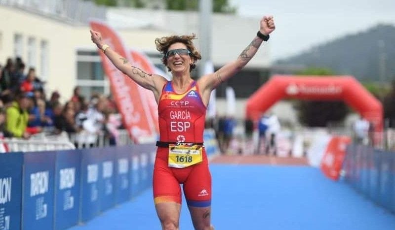 Aída, la triatleta que arrasa en GGEE y quiere ser élite: "Tengo mucho rango de mejora; es algo raro que sorprende a mi edad"