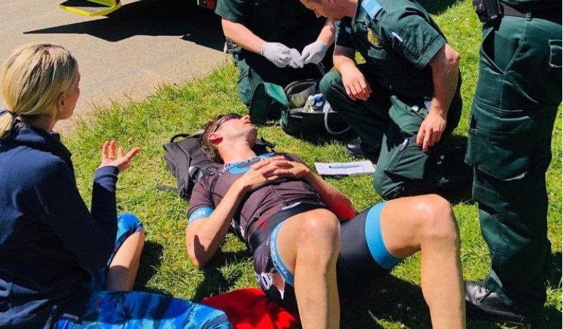El triatleta Stuart Hayes se rompe la pelvis tras chocar con un ciervo en un parque de Londres